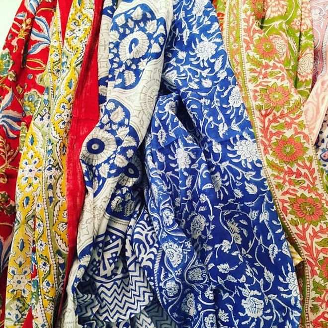 民丹風土 | 別具一格的民丹著裝|印尼|民丹島|巴迪克|紗籠|花布_網易