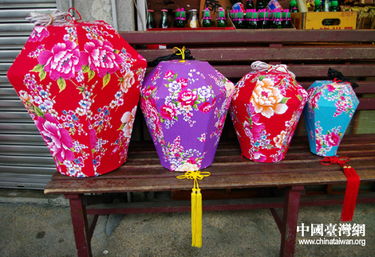 新春看臺灣 到平溪放天燈 讓心愿上達 天庭